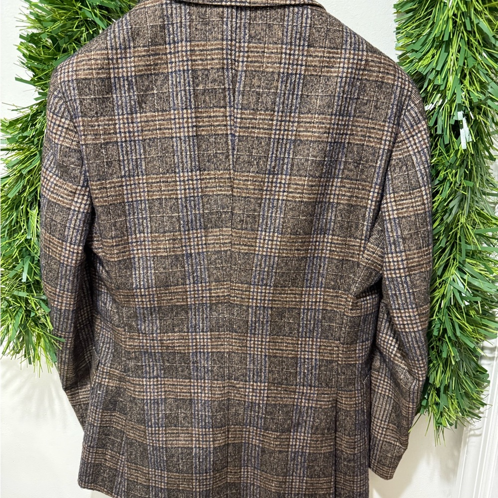 Suitsupply Brown and Gray Sport Coat with Classic Plaid Design - Picture 7 of 7